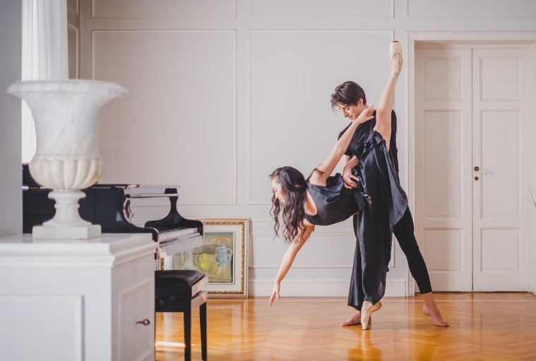 II. Parlando la lingua dei piedi e delle gambe del ballerino II. Parlando la lingua dei piedi e delle gambe del ballerino